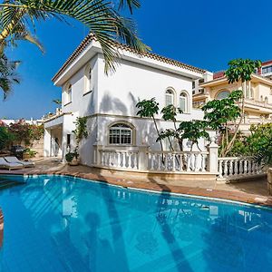 Villa con Vistas a la Playa
